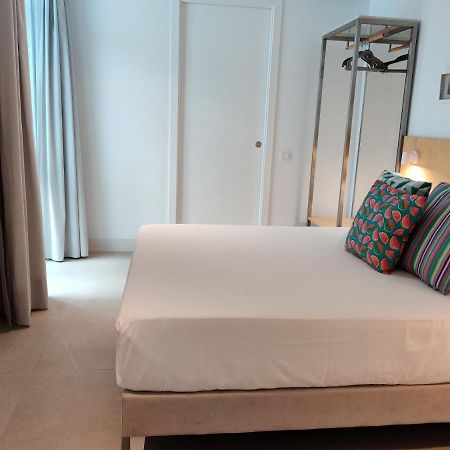 Apartamentos Y Estudios Centricos Conil Home Suite โกนิล เด ลาฟรอนเตรา ภายนอก รูปภาพ