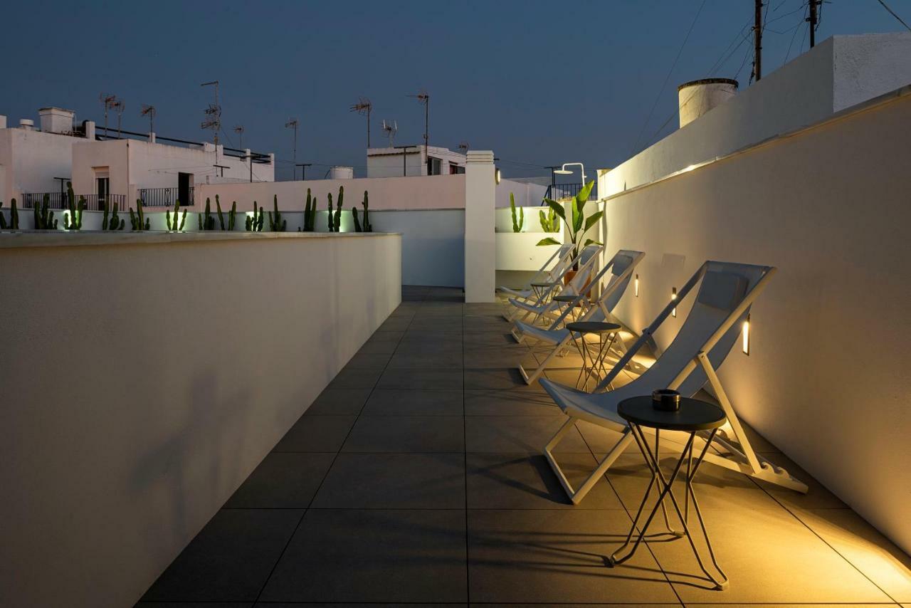 Apartamentos Y Estudios Centricos Conil Home Suite โกนิล เด ลาฟรอนเตรา ภายนอก รูปภาพ